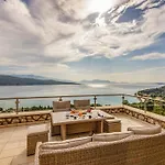 Villa Regina, With Superb Views