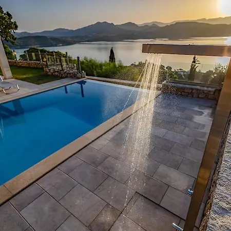 Villa Regina, With Superb Views