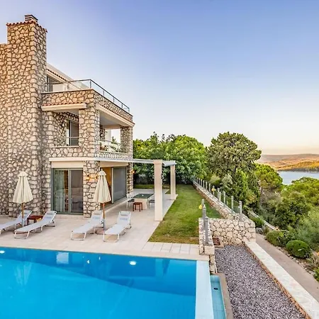 Regina, With Superb Views Villa Lygia (Lefkada)