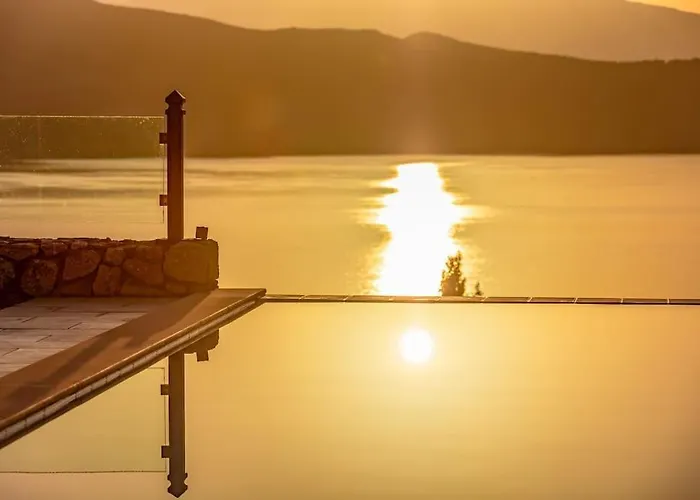 Regina, With Superb Views Villa *