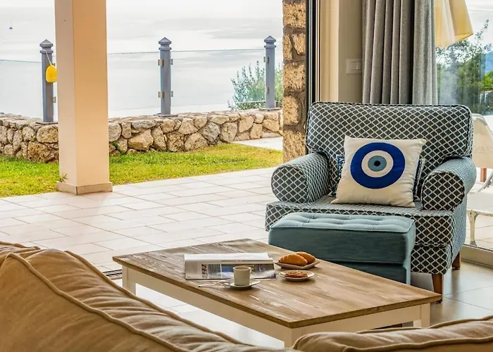 Villa Regina, With Superb Views *