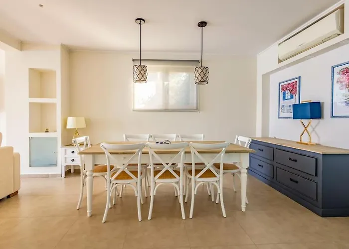 Regina, With Superb Views Villa *