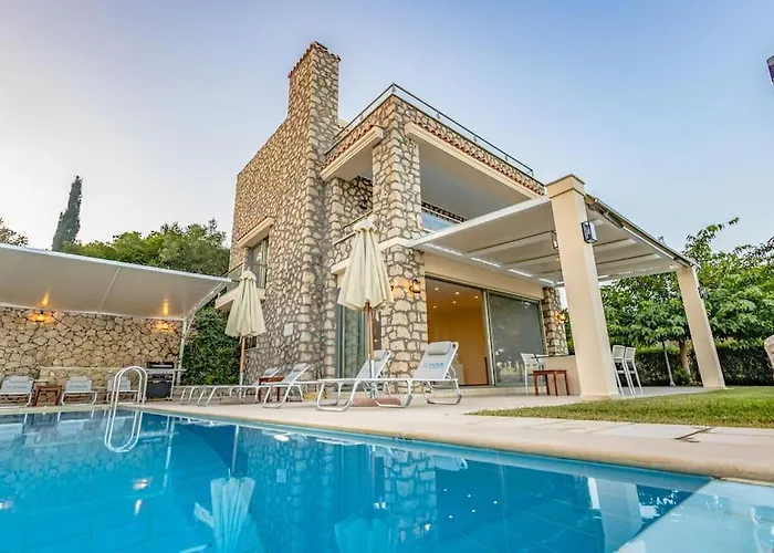 Regina, With Superb Views Villa Lygia (Lefkada)