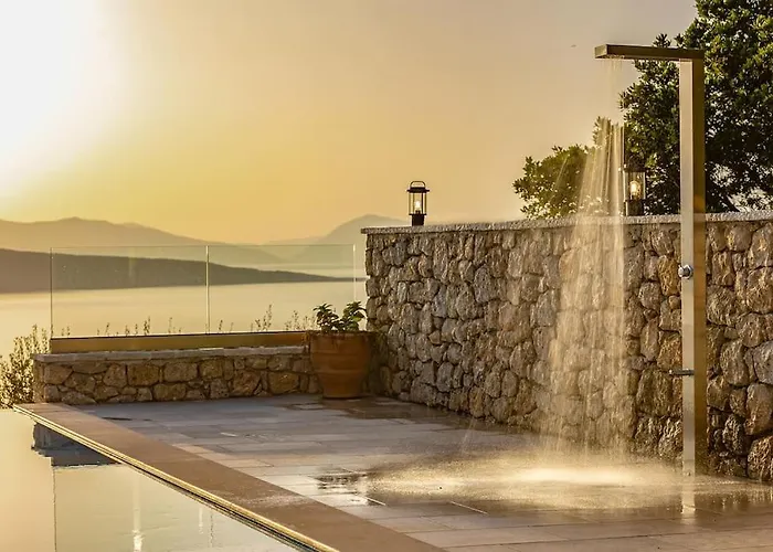 Regina, With Superb Views Lygia (Lefkada)