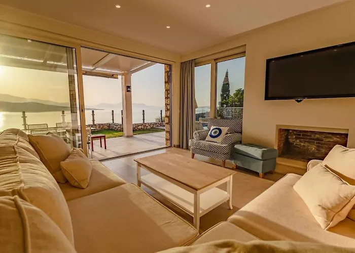 Villa Regina, With Superb Views