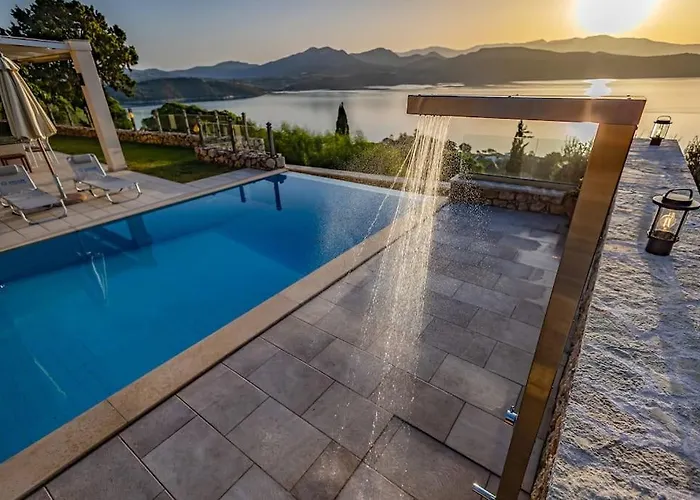 Villa Regina, With Superb Views