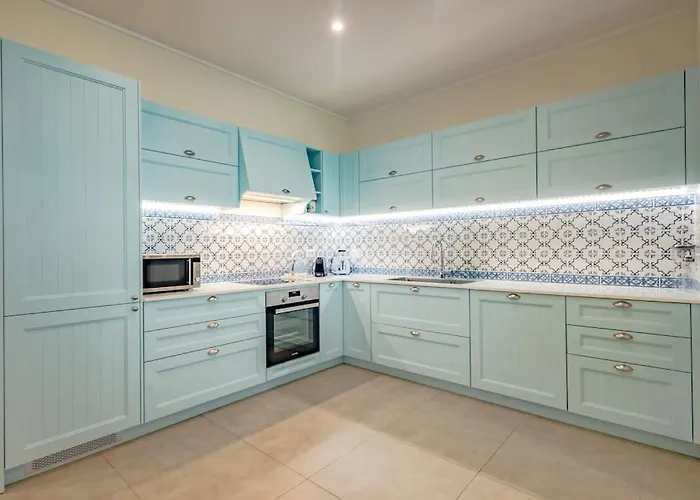 Regina, With Superb Views Villa